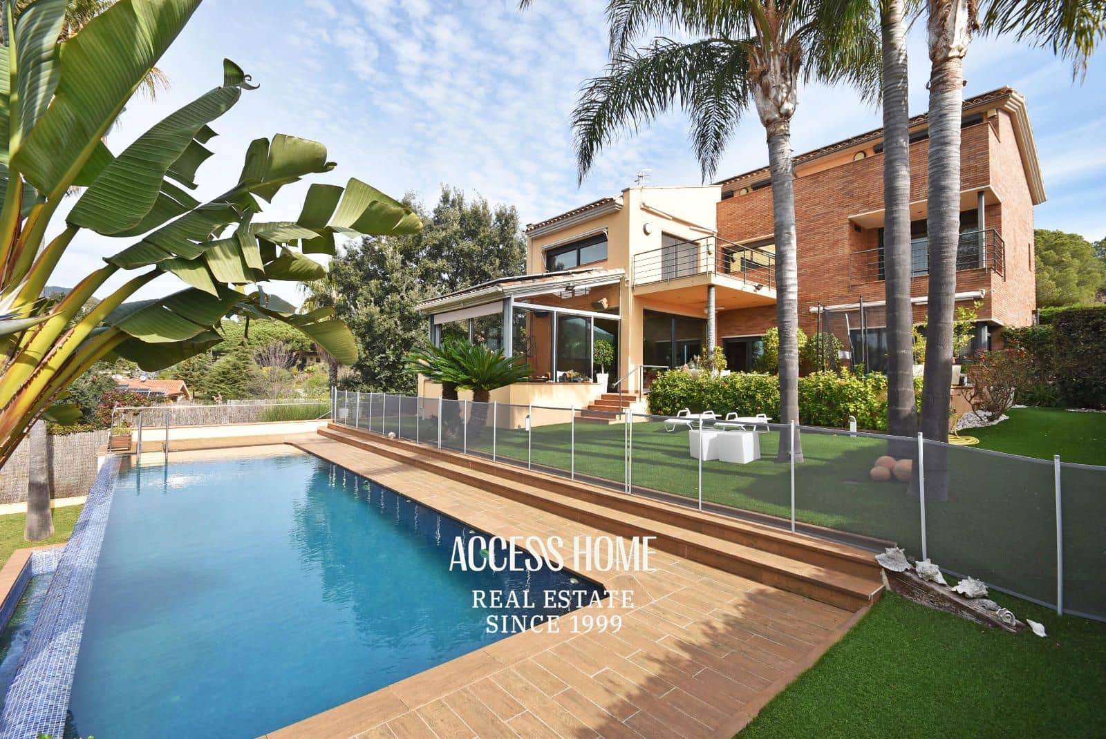 5 soveværelse Villa til salg i Sant Vicenc de Montalt med swimmingpool garage - € 1.600.000 (Ref: 9131793)