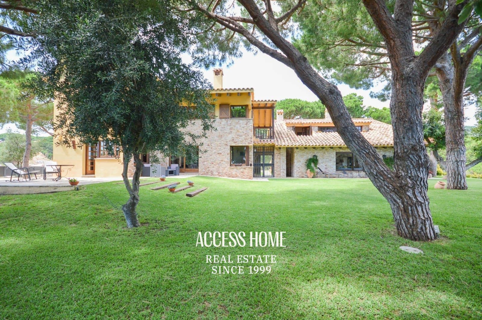 8 soveværelse Villa til leje i Sant Andreu de Llavaneres med swimmingpool garage - € 7.500 (Ref: 9131794)