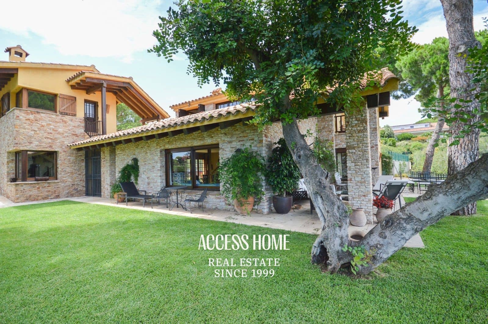 8 bedroom Villa for sale in Sant Andreu de Llavaneres with pool garage - € 3,000,000 (Ref: 9131881)