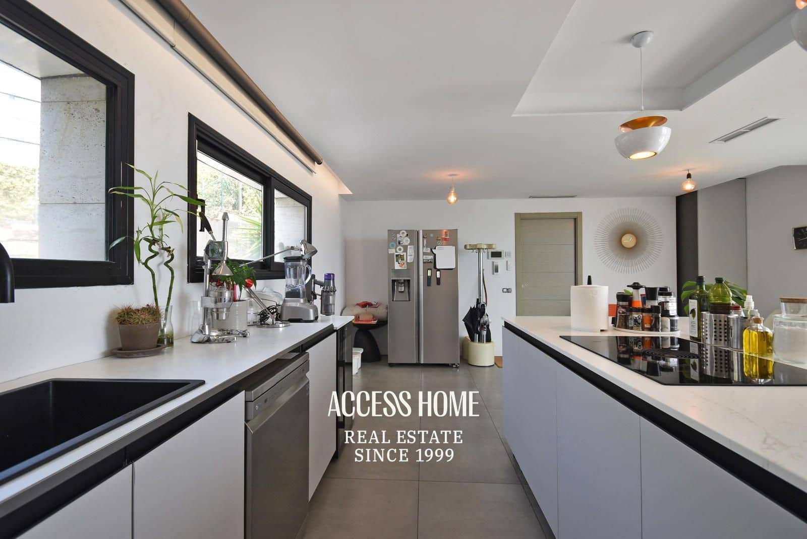 5 soverom Villa til salgs i Sant Vicenc de Montalt med svømmebasseng garasje - € 2 800 000 (Ref: 9131882)