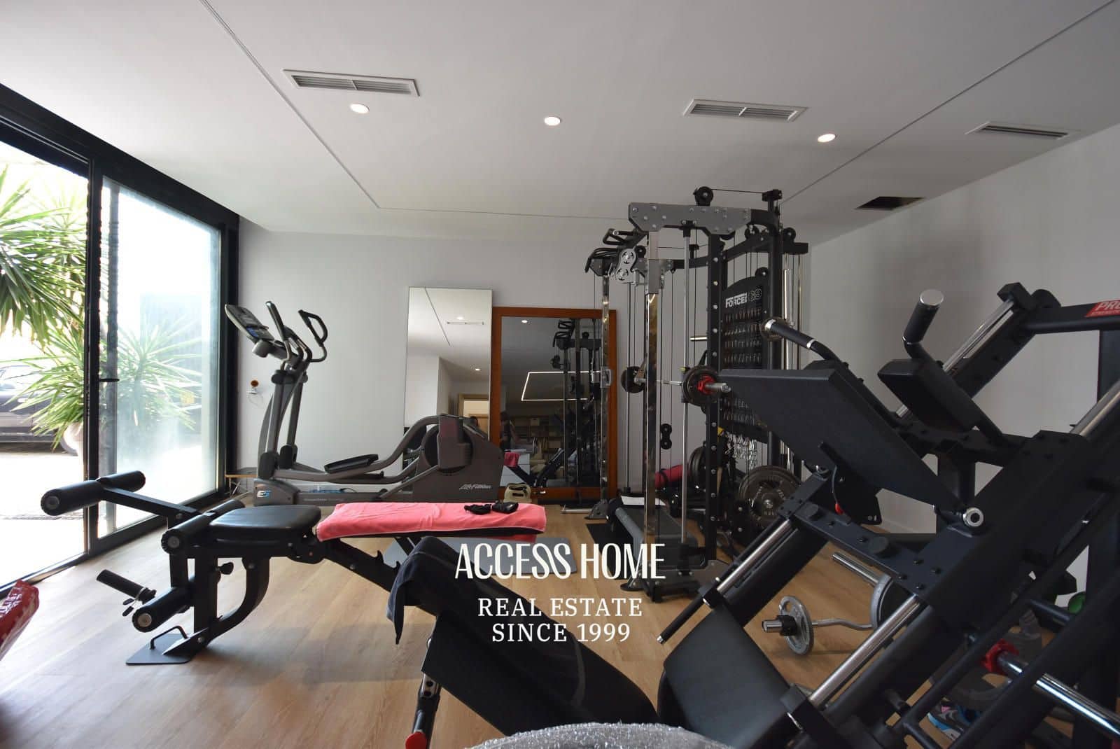 5 soverom Villa til salgs i Sant Vicenc de Montalt med svømmebasseng garasje - € 2 800 000 (Ref: 9131882)