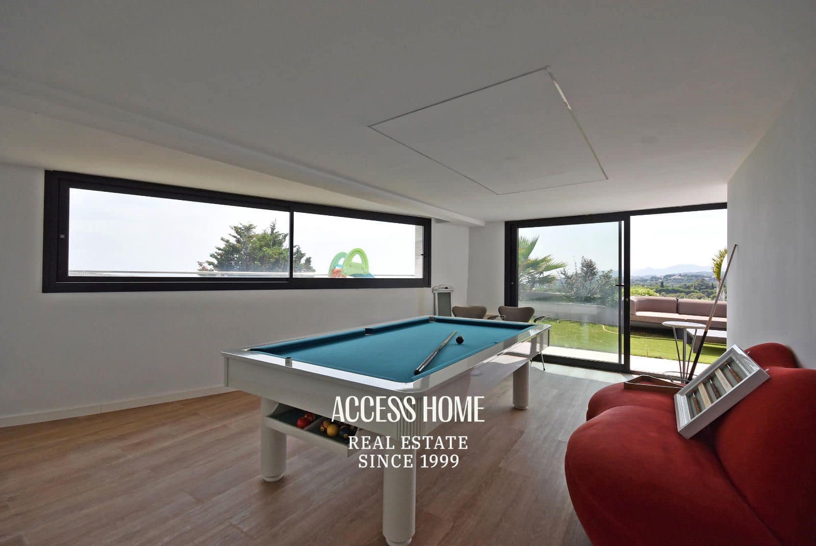 5 soverom Villa til salgs i Sant Vicenc de Montalt med svømmebasseng garasje - € 2 800 000 (Ref: 9131882)