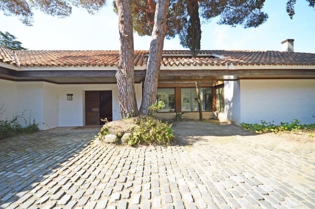 7 bedroom Villa for sale in Sant Andreu de Llavaneres with pool garage - € 2,100,000 (Ref: 9131883)