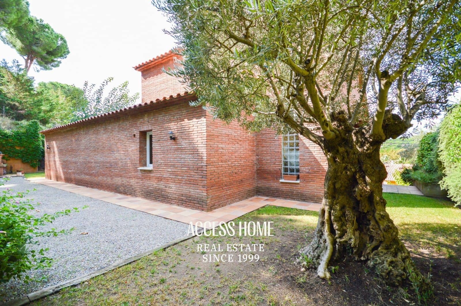 5 chambre Villa/Maison à vendre à Caldes d'Estrac avec piscine garage - 830 000 € (Ref: 9135589)