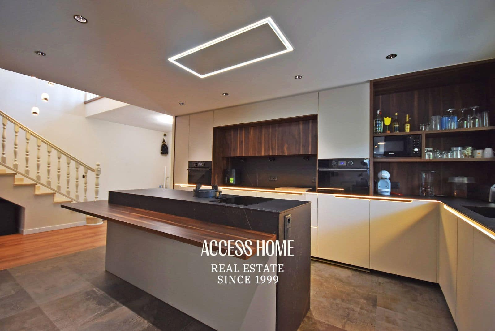 5 soveværelse Villa til salg i Canet de Mar med swimmingpool garage - € 1.095.000 (Ref: 9136334)