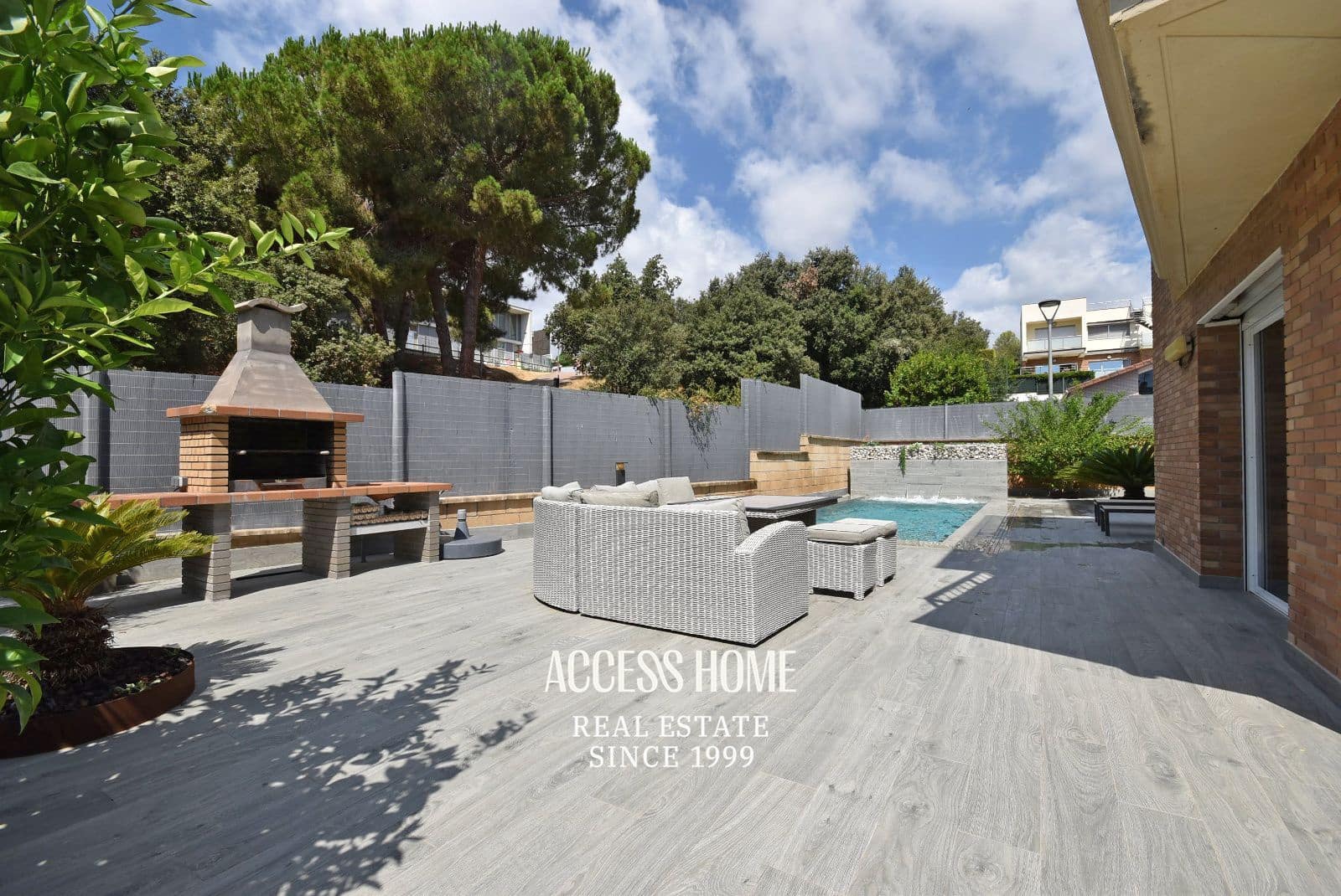 5 soveværelse Villa til salg i Canet de Mar med swimmingpool garage - € 1.095.000 (Ref: 9136334)