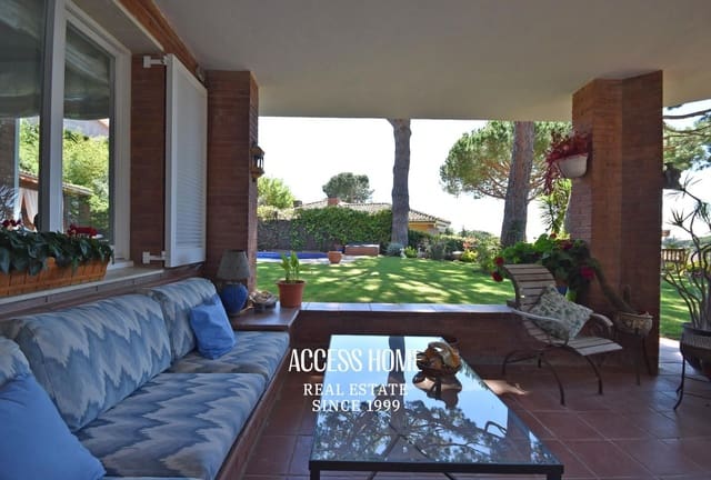5 bedroom Villa for sale in Sant Vicenç de Montalt with pool garage - € 1,200,000 (Ref: 9136451)