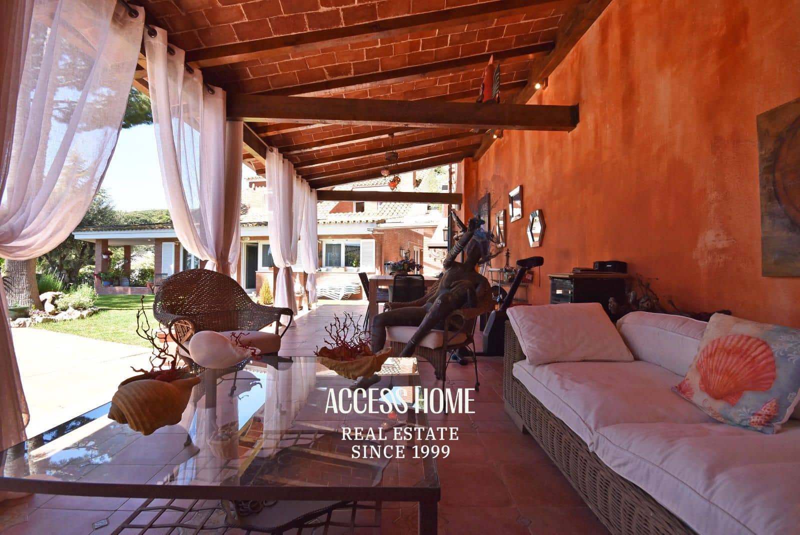 5 sypialnia Willa na sprzedaż w Sant Vicenc de Montalt z basenem garażem - 1 200 000 € (Ref: 9136451)