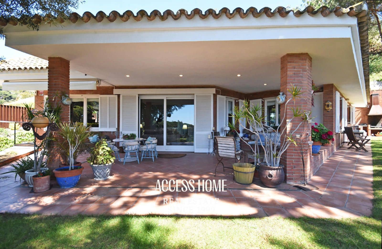 5 sypialnia Willa na sprzedaż w Sant Vicenc de Montalt z basenem garażem - 1 200 000 € (Ref: 9136451)