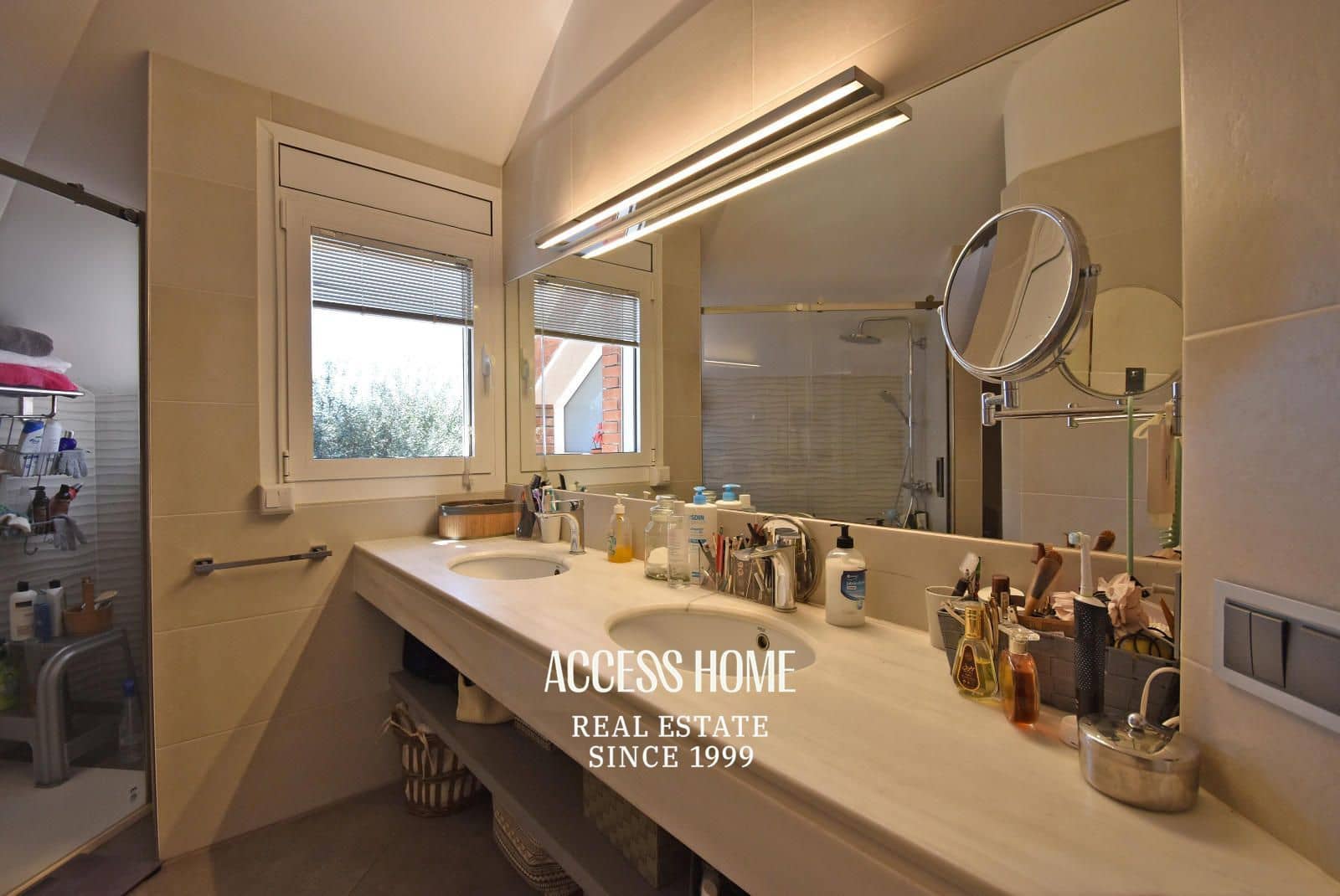 5 sypialnia Willa na sprzedaż w Sant Vicenc de Montalt z basenem garażem - 1 200 000 € (Ref: 9136451)