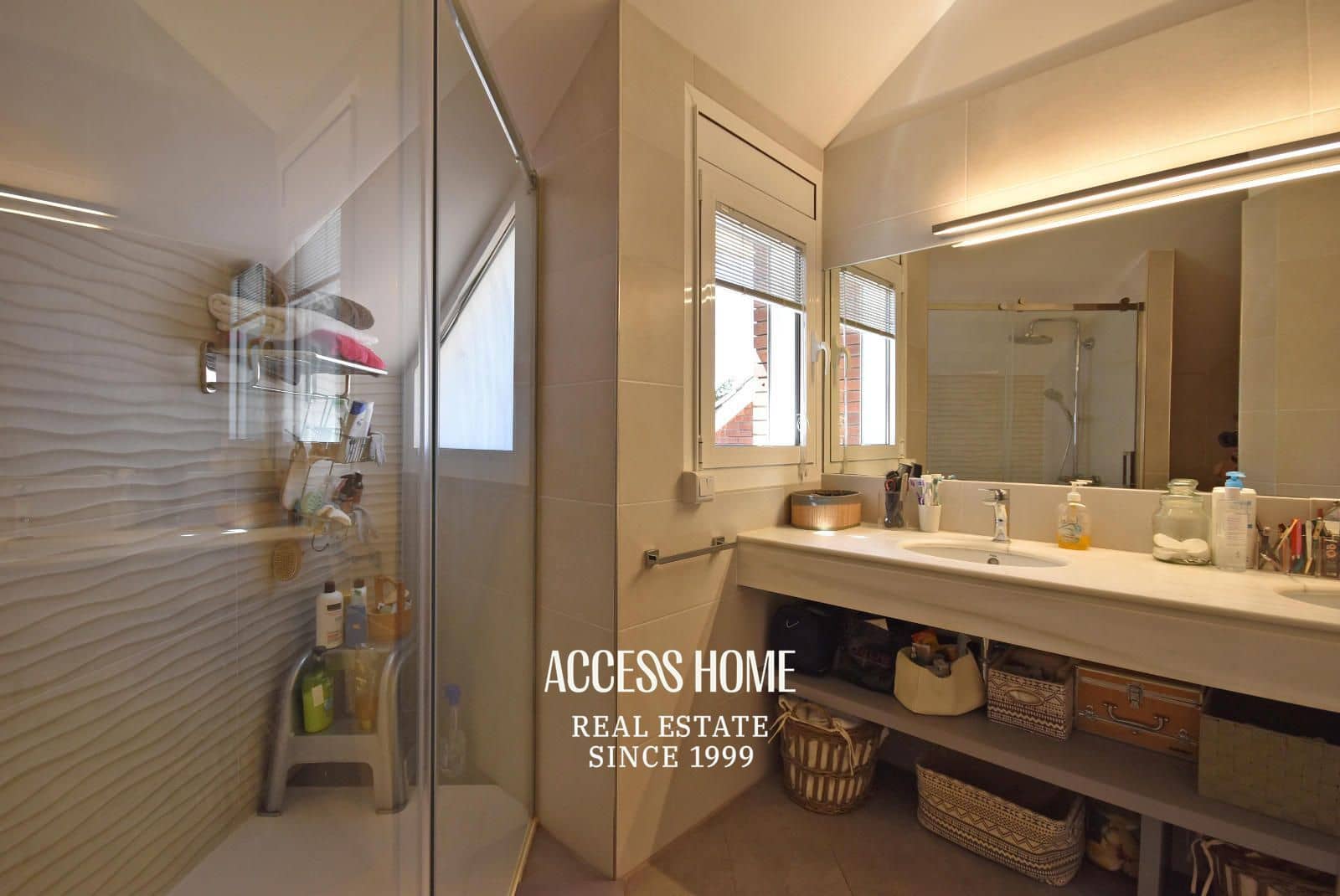 5 sypialnia Willa na sprzedaż w Sant Vicenc de Montalt z basenem garażem - 1 200 000 € (Ref: 9136451)