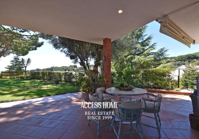 5 bedroom Villa for sale in Sant Vicenç de Montalt with pool garage - € 1,200,000 (Ref: 9136451)