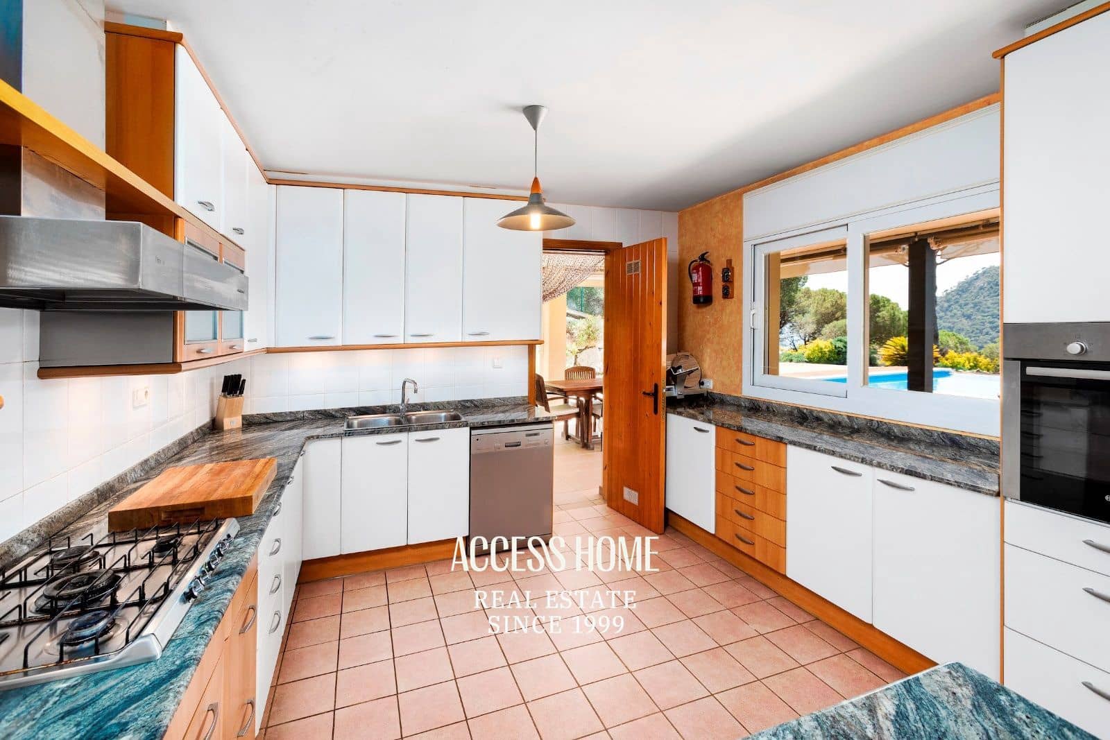 5 soveværelse Villa til salg i Cabrera de Mar med swimmingpool garage - € 1.050.000 (Ref: 9137646)