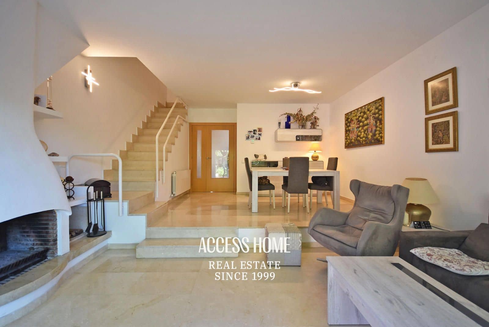 4 soveværelse Byhus til salg i Tiana med garage - € 660.000 (Ref: 9138670)