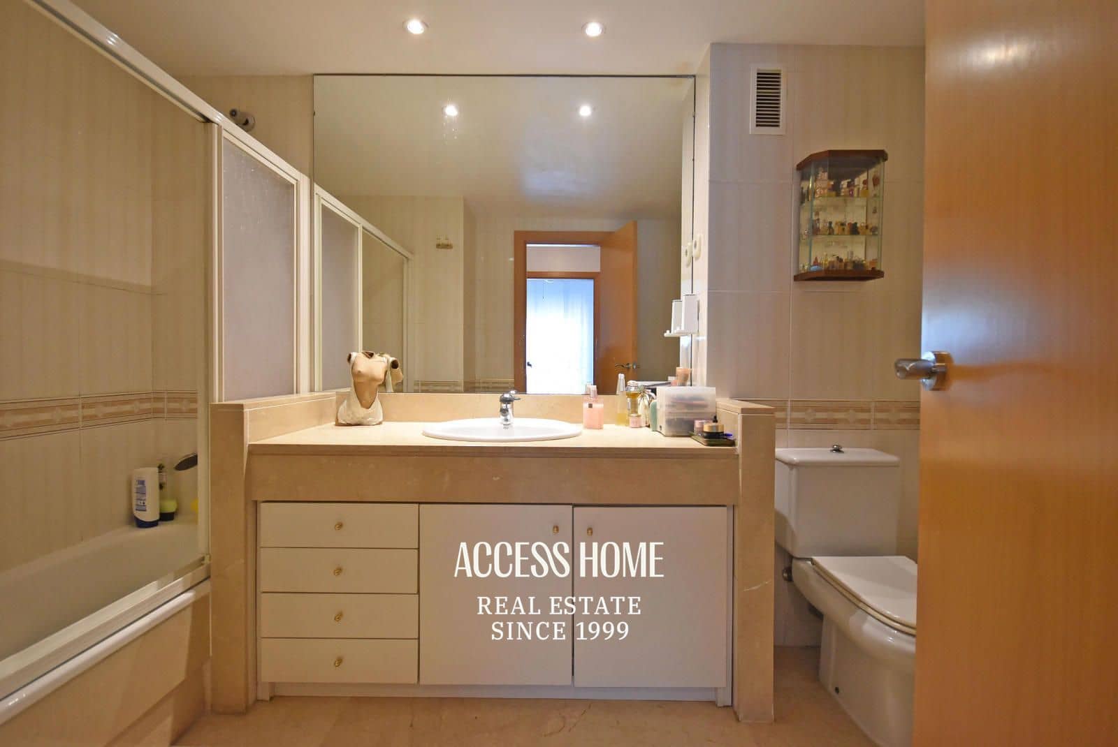 4 soveværelse Byhus til salg i Tiana med garage - € 660.000 (Ref: 9138670)