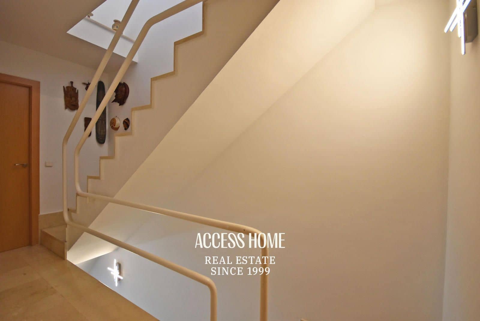 4 soveværelse Byhus til salg i Tiana med garage - € 660.000 (Ref: 9138670)