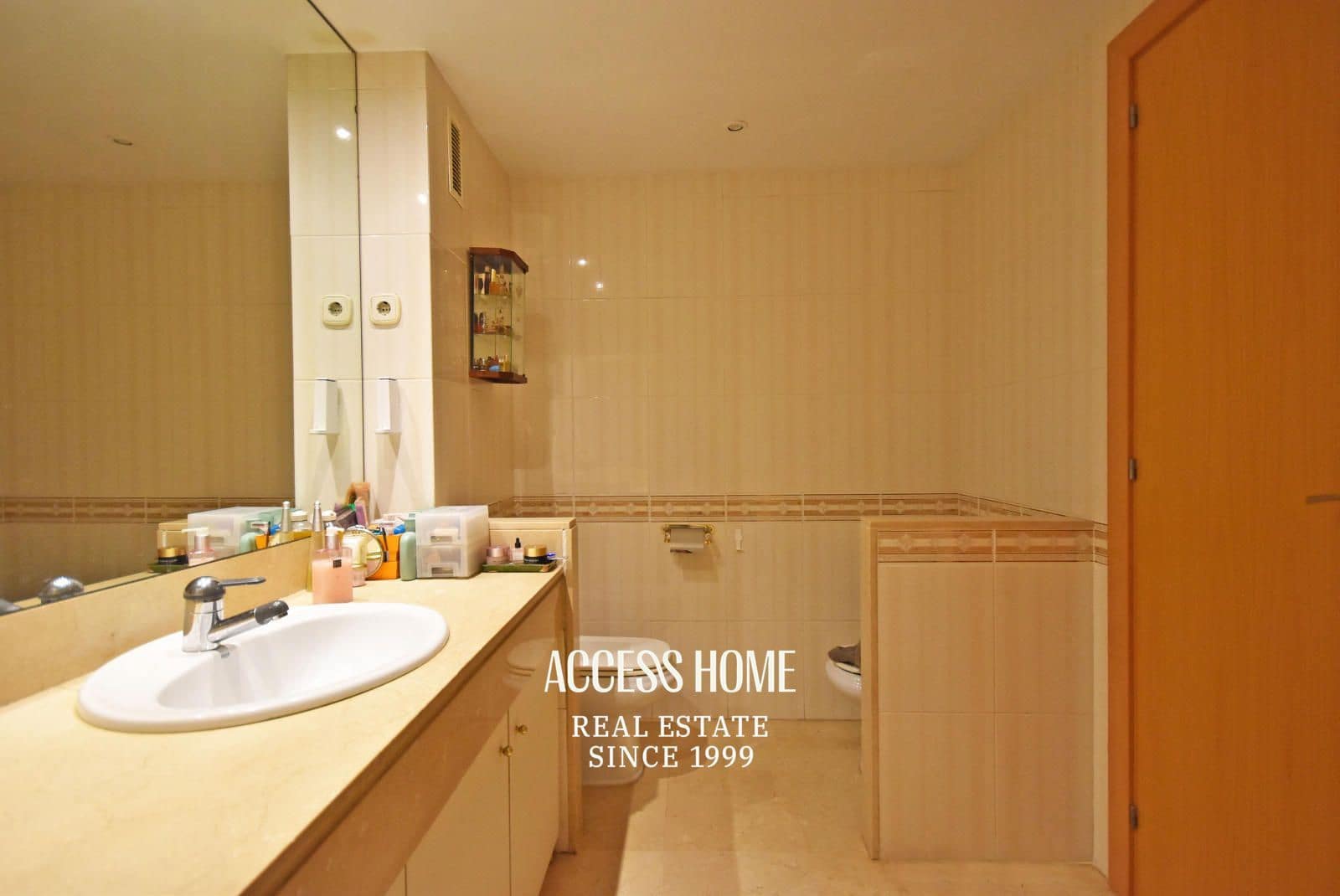 4 soveværelse Byhus til salg i Tiana med garage - € 660.000 (Ref: 9138670)