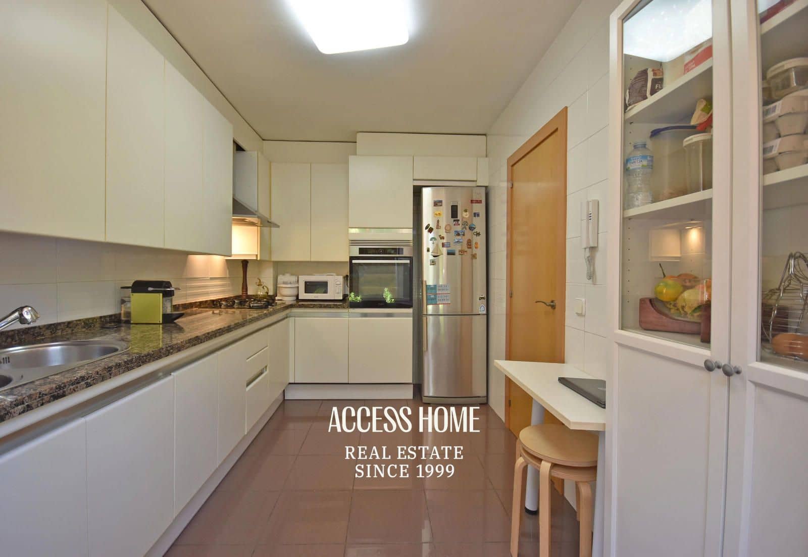 4 soveværelse Byhus til salg i Tiana med garage - € 660.000 (Ref: 9138670)