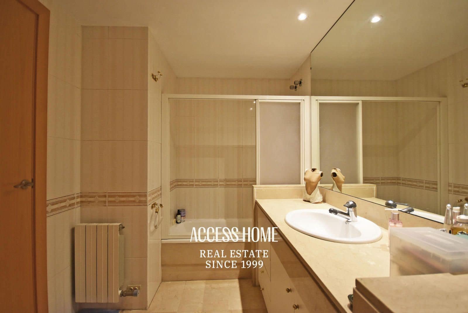 4 soveværelse Byhus til salg i Tiana med garage - € 660.000 (Ref: 9138670)