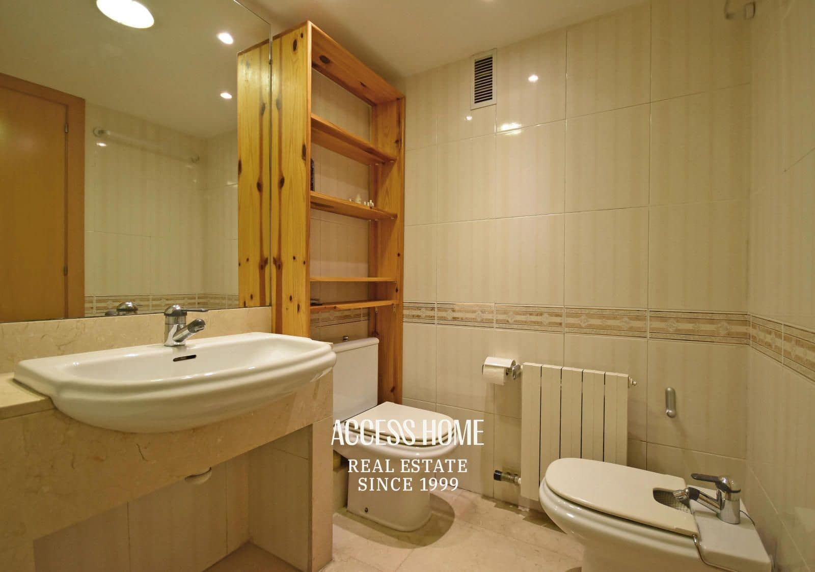 4 soveværelse Byhus til salg i Tiana med garage - € 660.000 (Ref: 9138670)