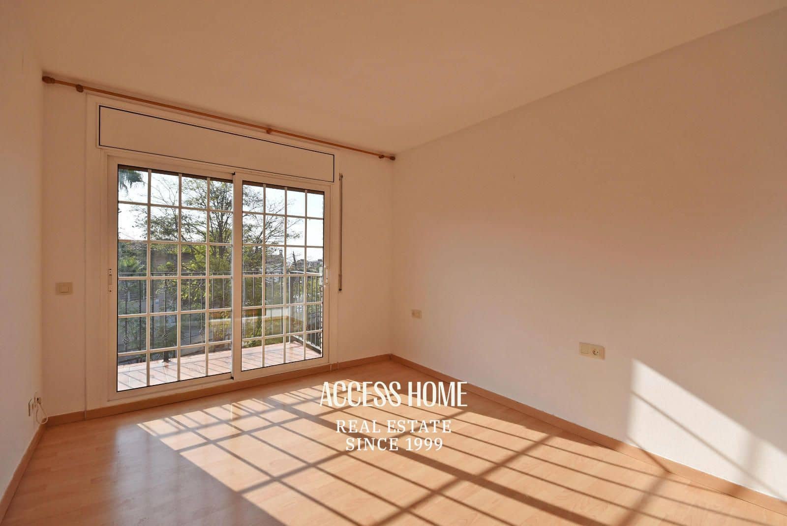 4 soveværelse Byhus til salg i Premia de Dalt med garage - € 556.000 (Ref: 9138673)