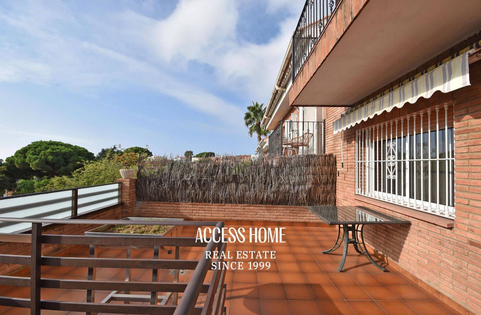 4 soveværelse Byhus til salg i Premia de Dalt med garage - € 556.000 (Ref: 9138673)