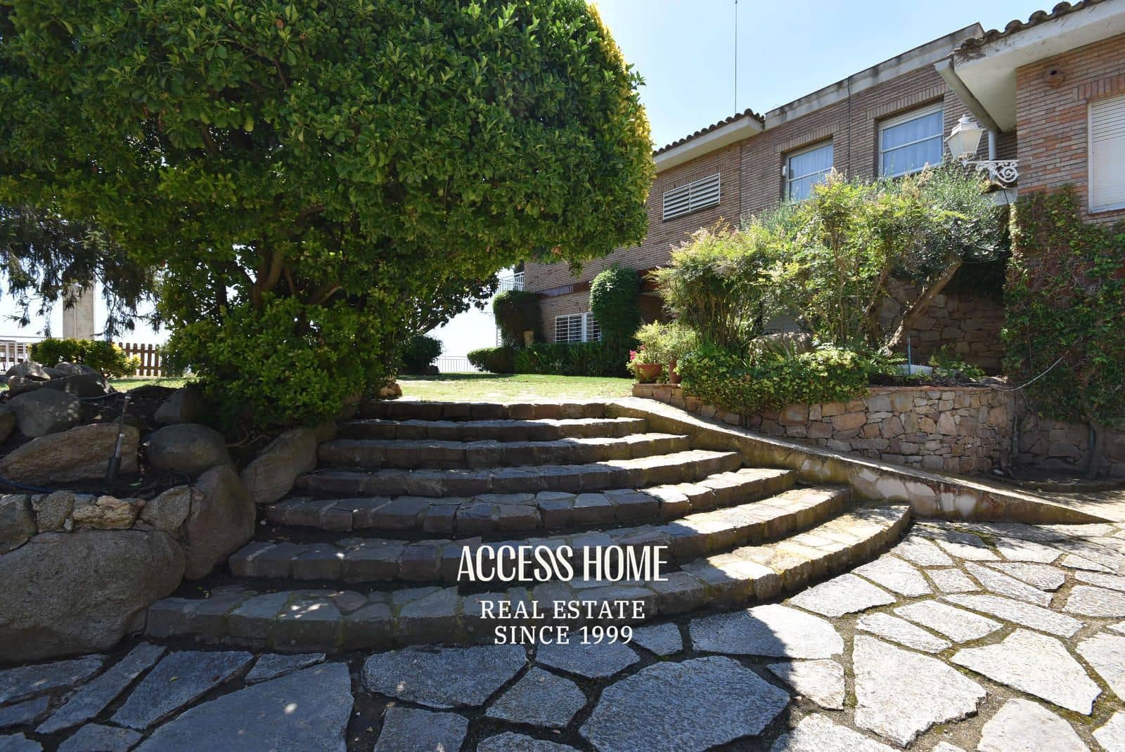 10 soverom Villa til salgs i Cabrera de Mar med svømmebasseng garasje - € 1 750 000 (Ref: 9141020)