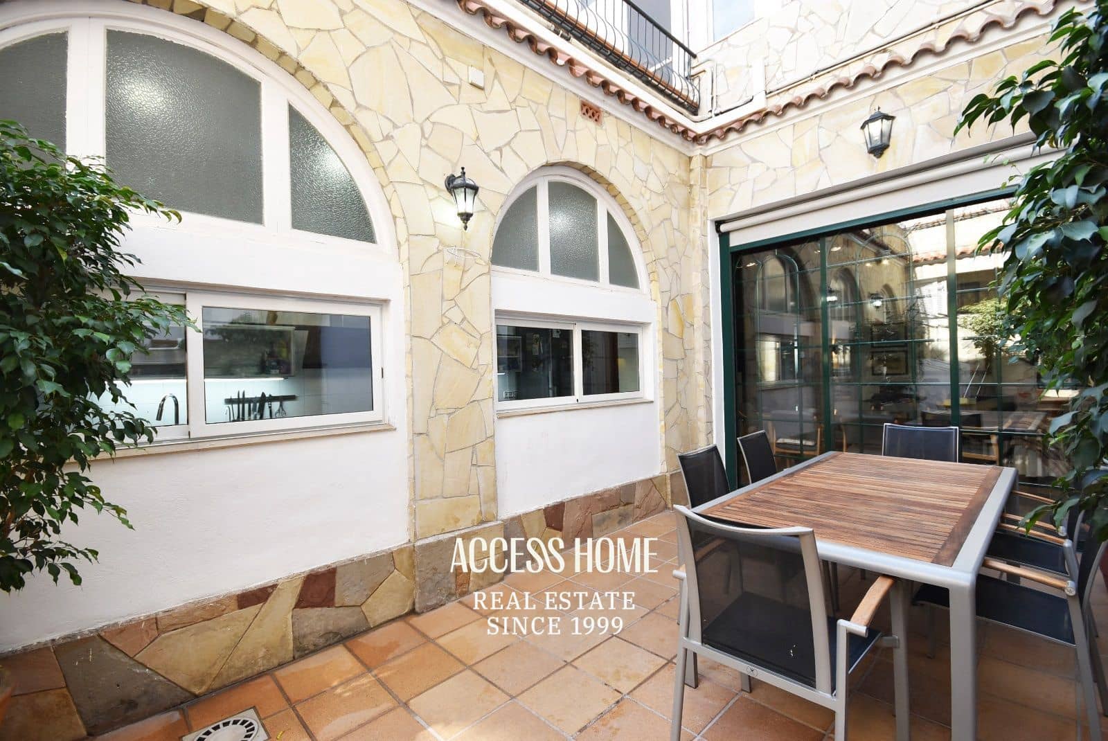 7 soveværelse Villa til salg i El Masnou - € 1.100.000 (Ref: 9144697)