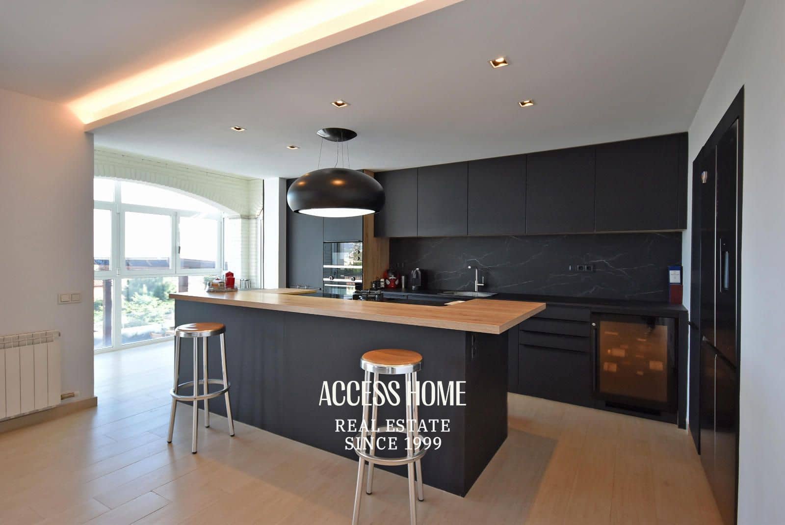 5 sypialnia Willa na sprzedaż w Premia de Dalt z basenem garażem - 1 350 000 € (Ref: 9144698)