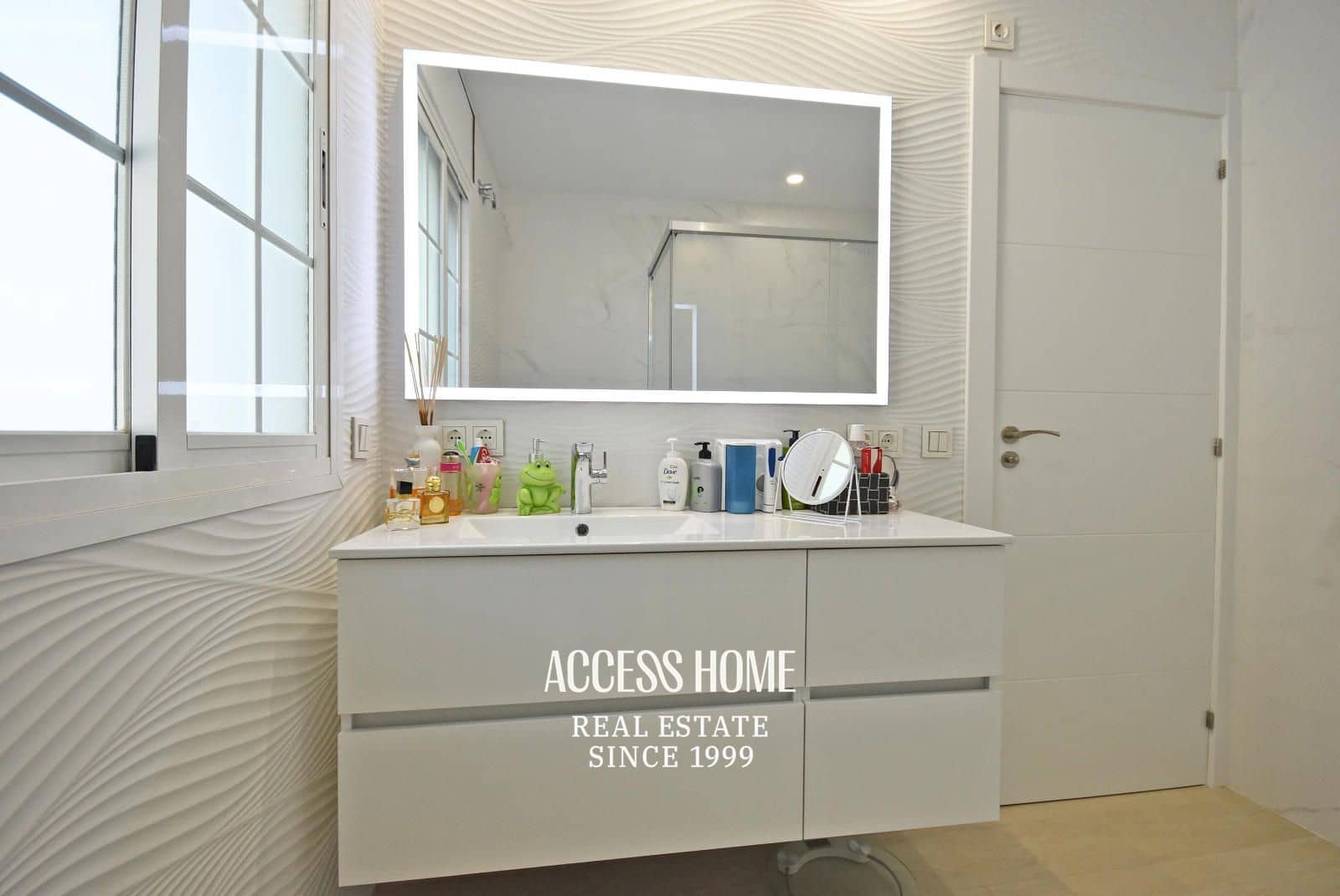 5 sypialnia Willa na sprzedaż w Premia de Dalt z basenem garażem - 1 350 000 € (Ref: 9144698)