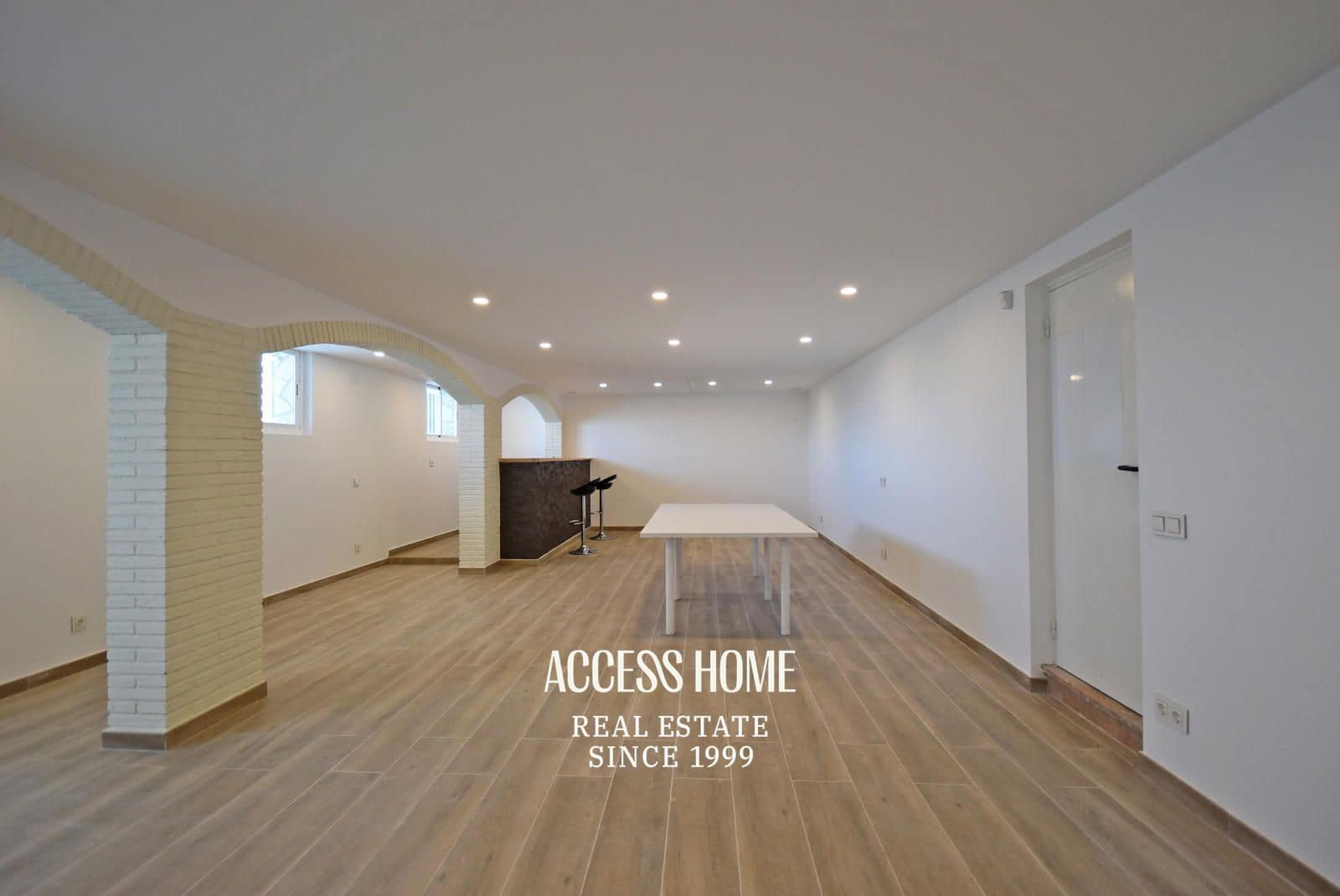 5 sypialnia Willa na sprzedaż w Premia de Dalt z basenem garażem - 1 350 000 € (Ref: 9144698)