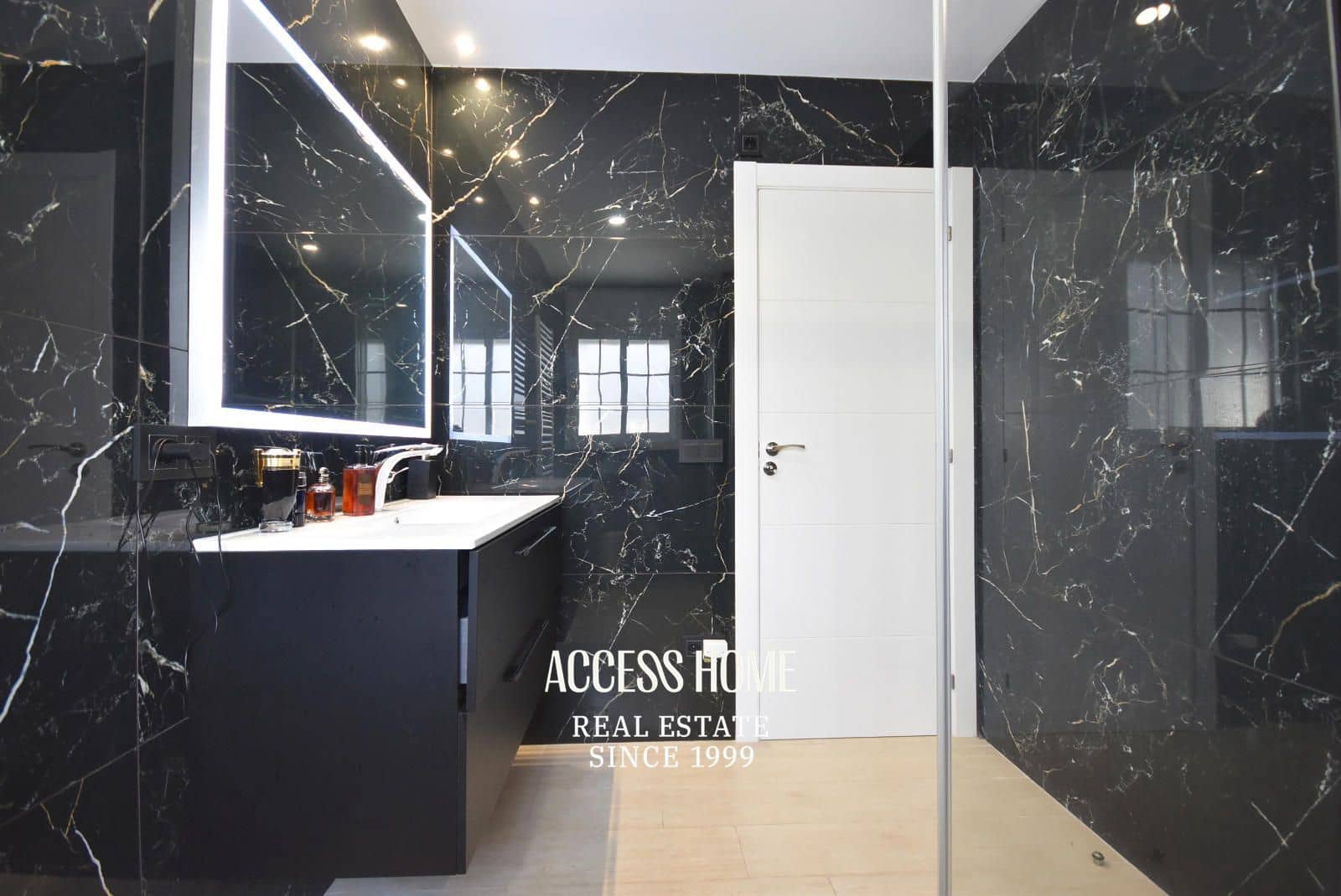 5 sypialnia Willa na sprzedaż w Premia de Dalt z basenem garażem - 1 350 000 € (Ref: 9144698)