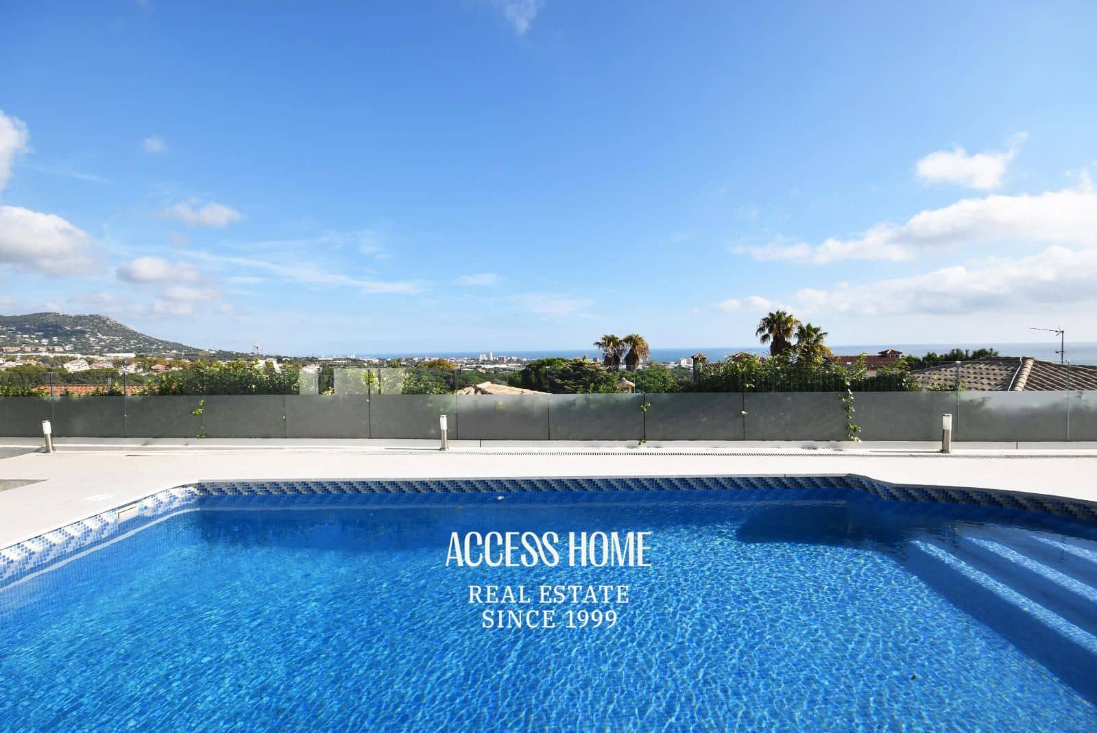 5 sypialnia Willa na sprzedaż w Premia de Dalt z basenem garażem - 1 350 000 € (Ref: 9144698)