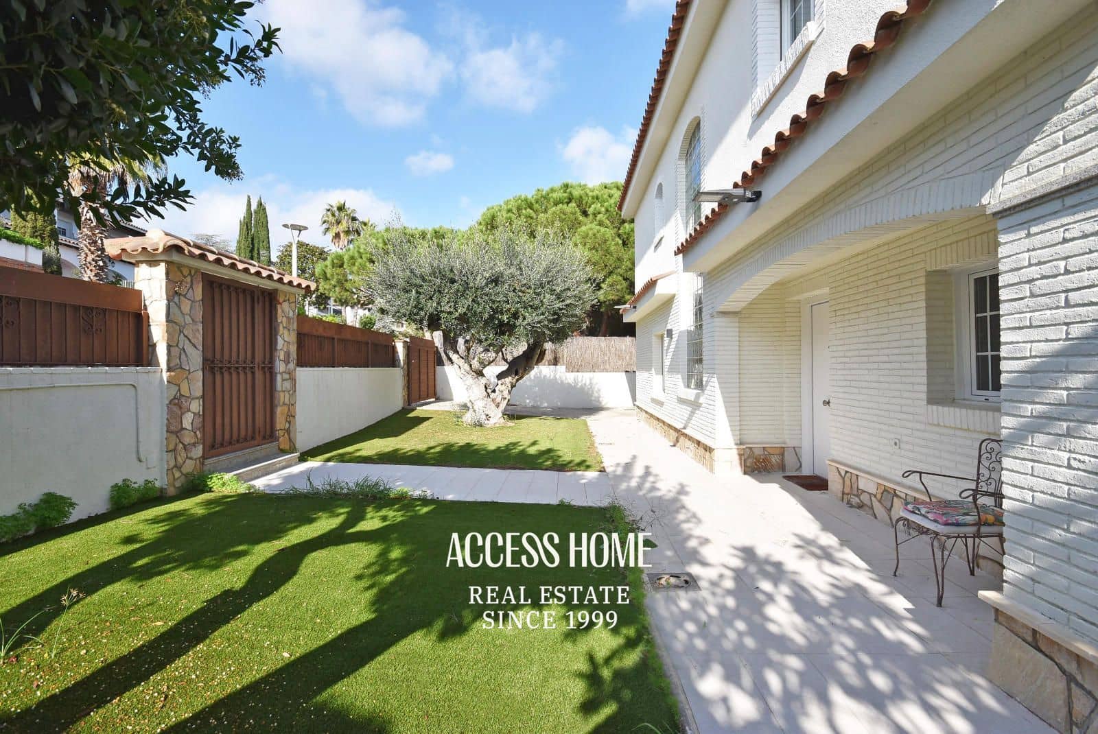 5 sypialnia Willa na sprzedaż w Premia de Dalt z basenem garażem - 1 350 000 € (Ref: 9144698)