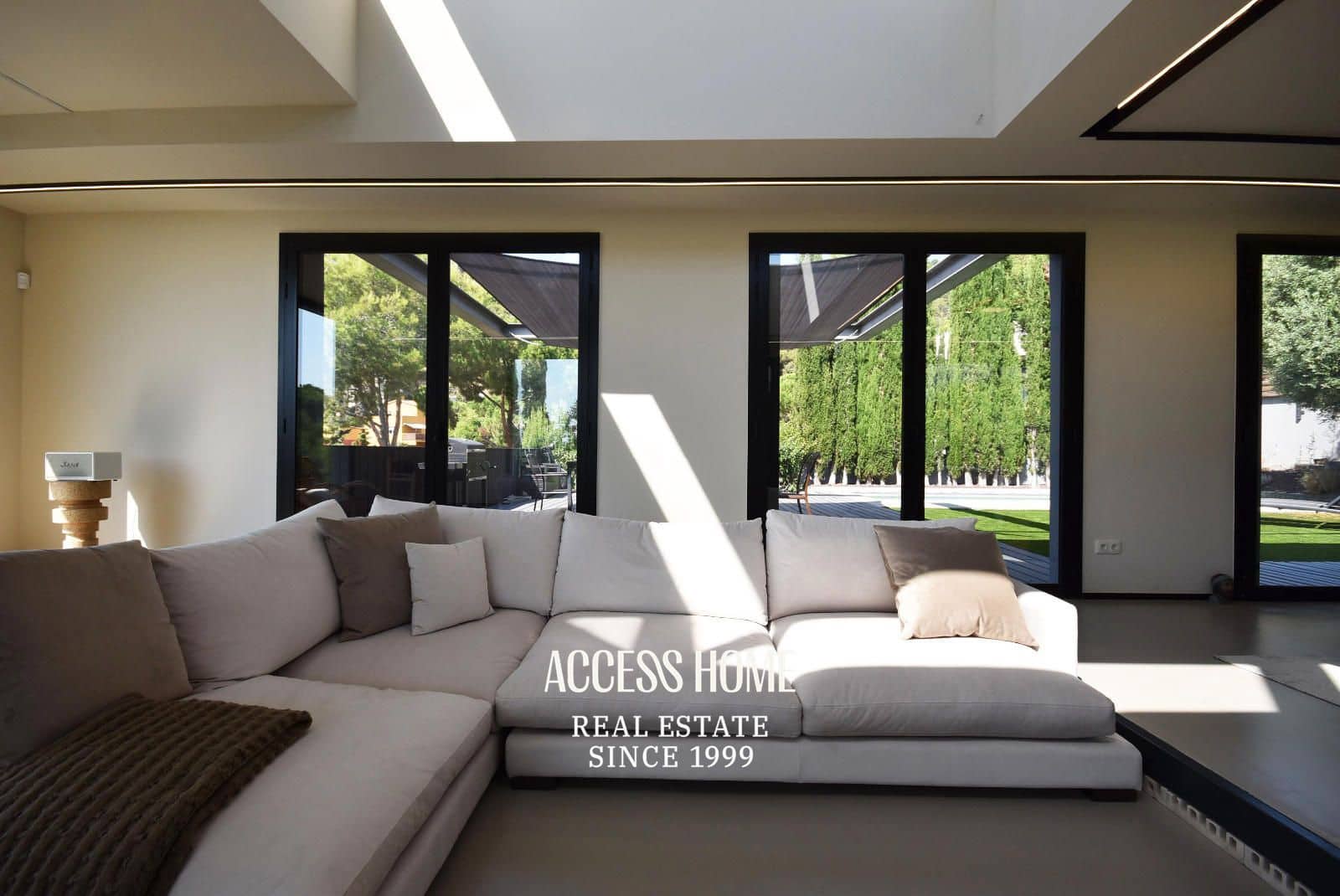 4 sypialnia Willa na sprzedaż w Premia de Dalt z basenem garażem - 1 680 000 € (Ref: 9144700)