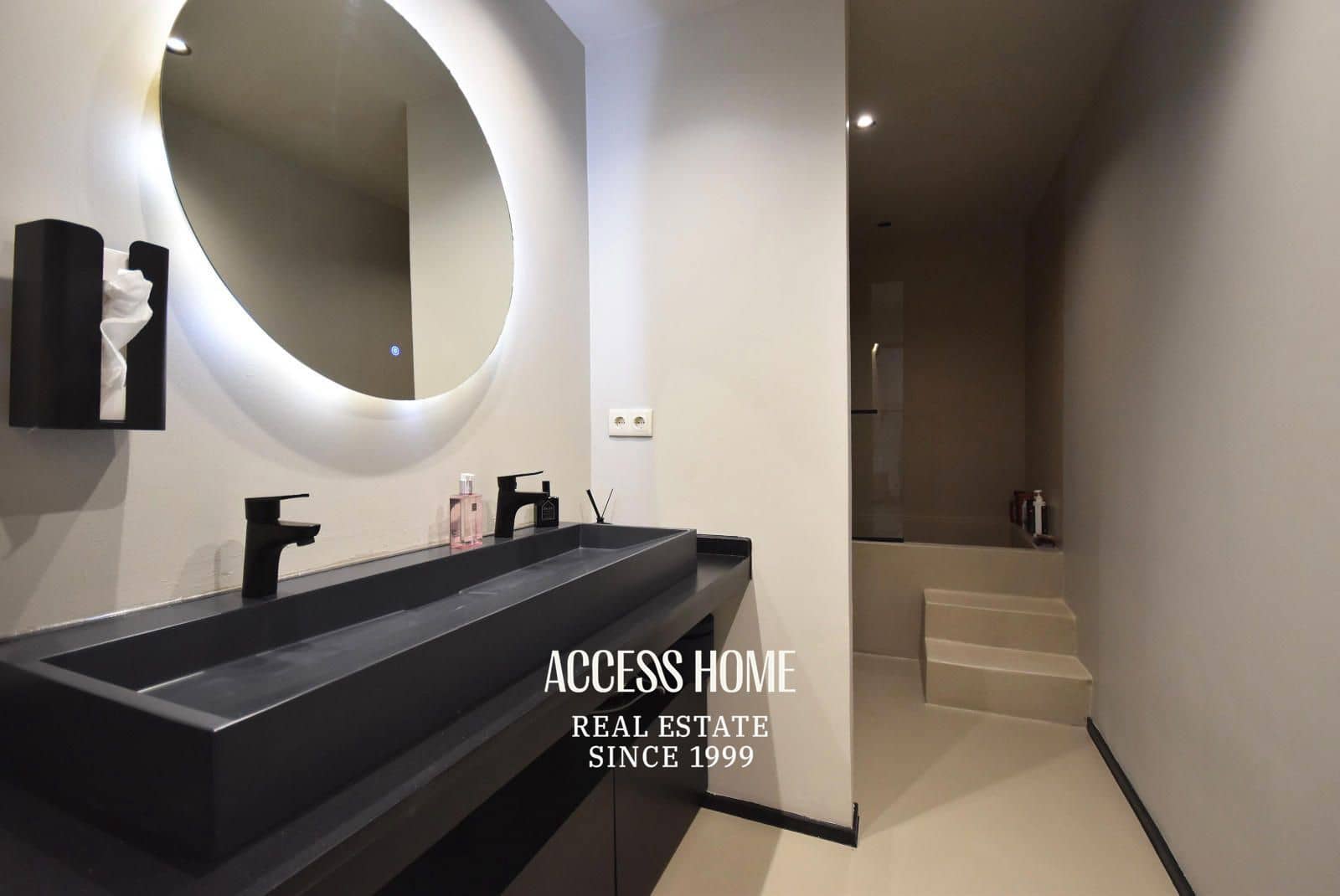 4 sypialnia Willa na sprzedaż w Premia de Dalt z basenem garażem - 1 680 000 € (Ref: 9144700)