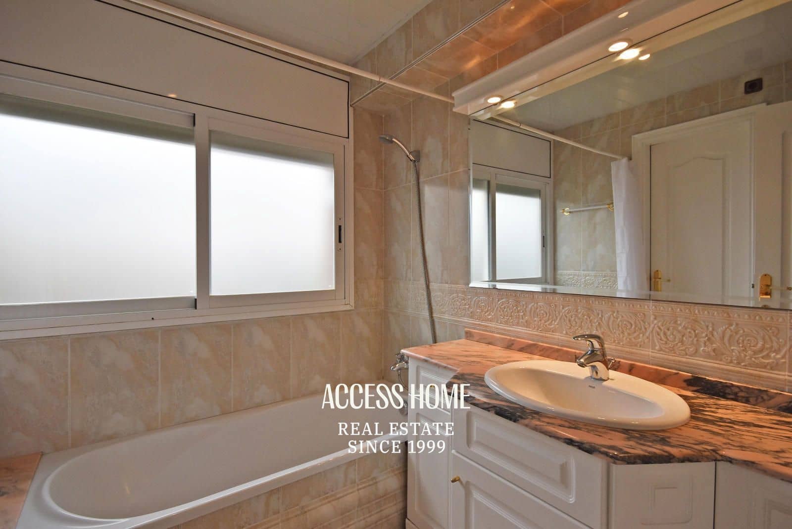 5 sypialnia Willa na sprzedaż w Premia de Dalt z basenem garażem - 3 200 000 € (Ref: 9146003)