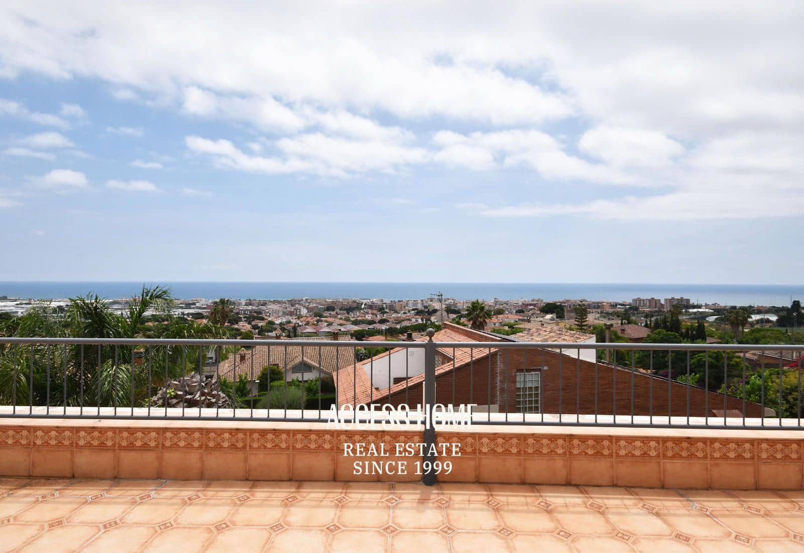 5 sypialnia Willa na sprzedaż w Premia de Dalt z basenem garażem - 3 200 000 € (Ref: 9146003)