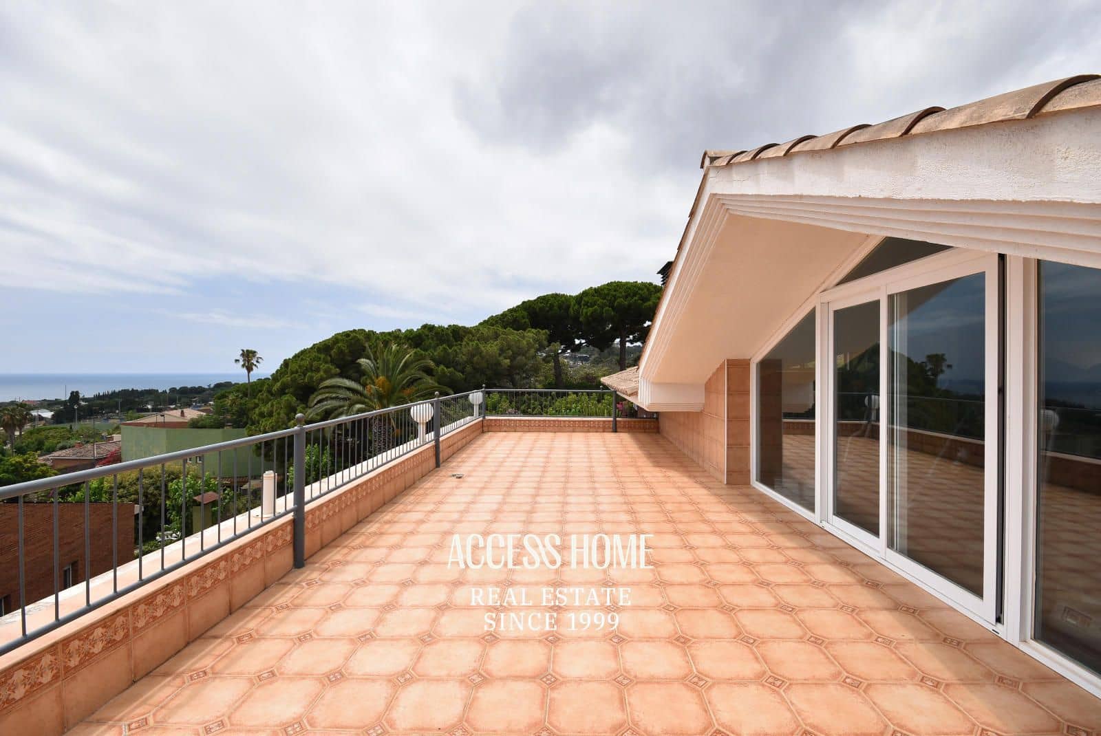 5 sypialnia Willa na sprzedaż w Premia de Dalt z basenem garażem - 3 200 000 € (Ref: 9146003)