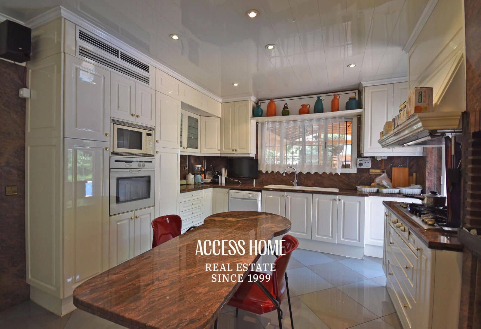 5 sypialnia Willa na sprzedaż w Premia de Dalt z basenem garażem - 3 200 000 € (Ref: 9146003)