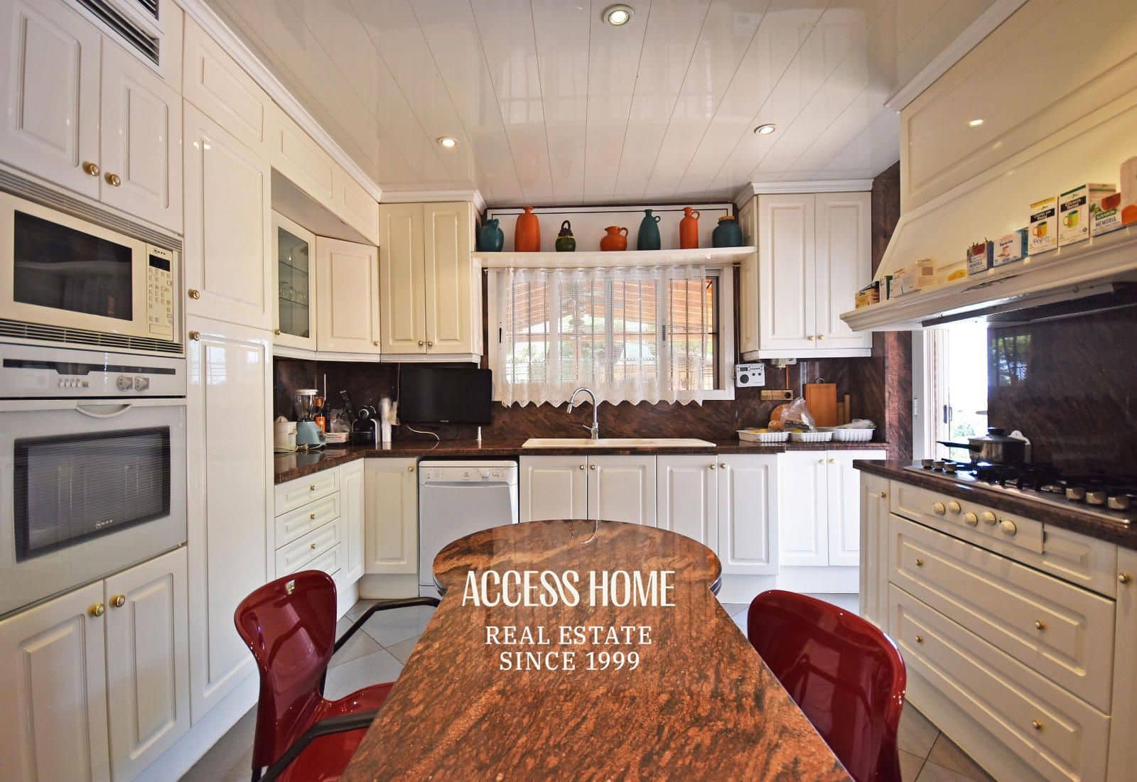 5 sypialnia Willa na sprzedaż w Premia de Dalt z basenem garażem - 3 200 000 € (Ref: 9146003)