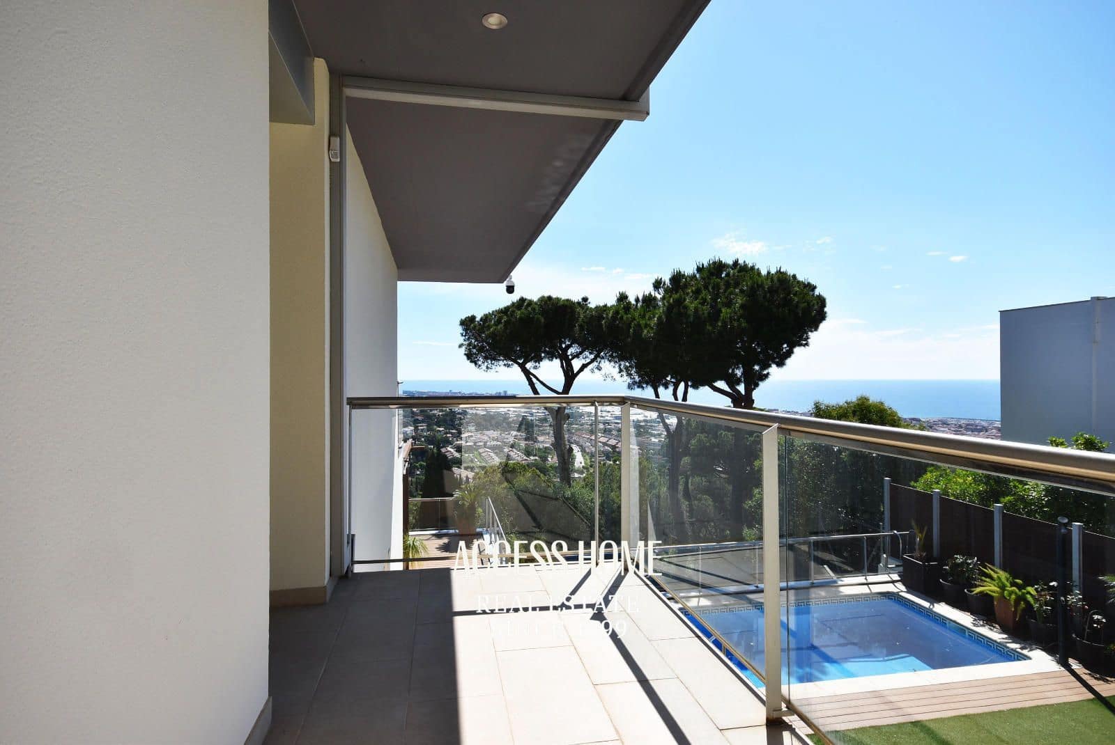 5 soveværelse Villa til salg i Premia de Dalt med swimmingpool garage - € 1.350.000 (Ref: 9146004)