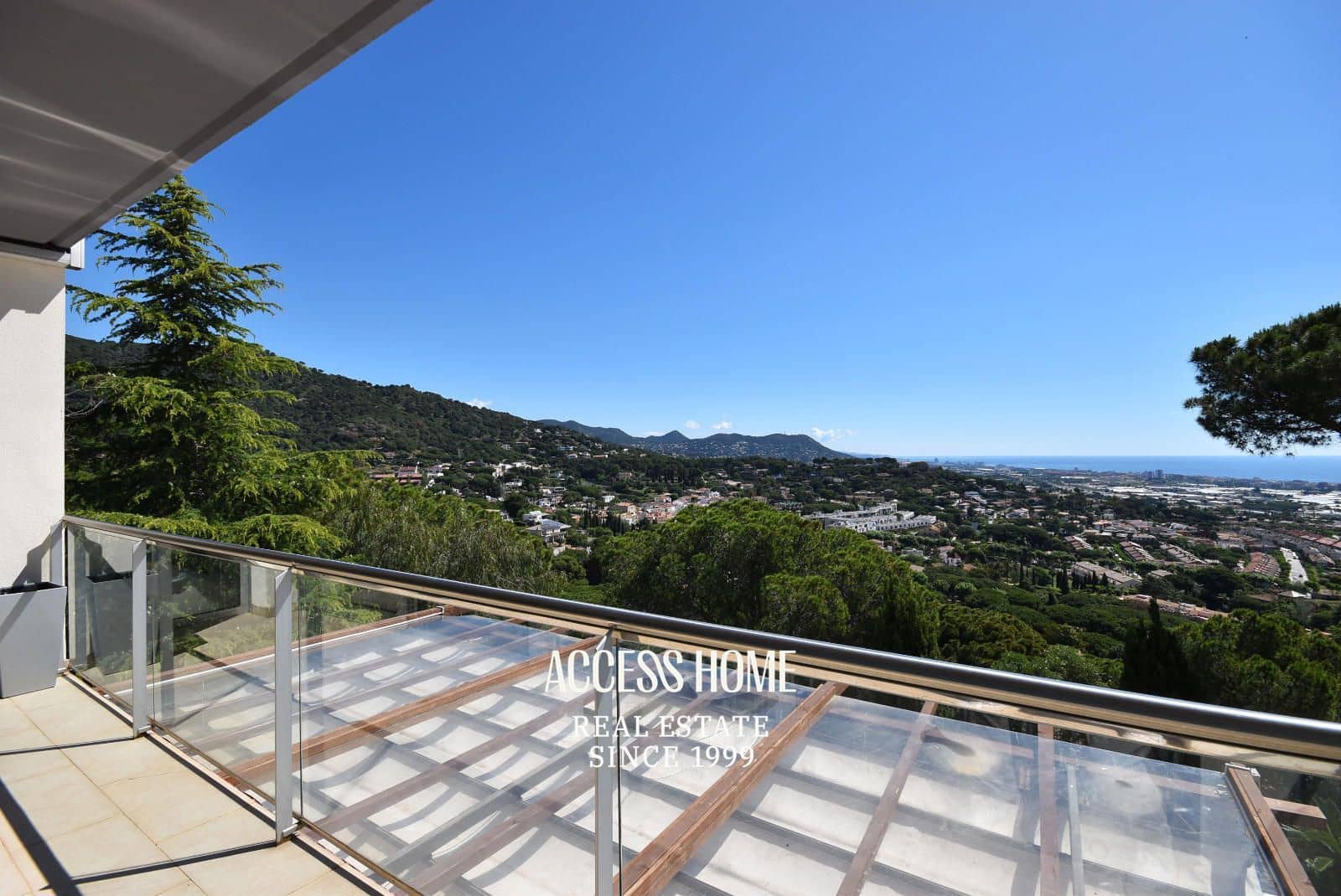 5 soveværelse Villa til salg i Premia de Dalt med swimmingpool garage - € 1.350.000 (Ref: 9146004)