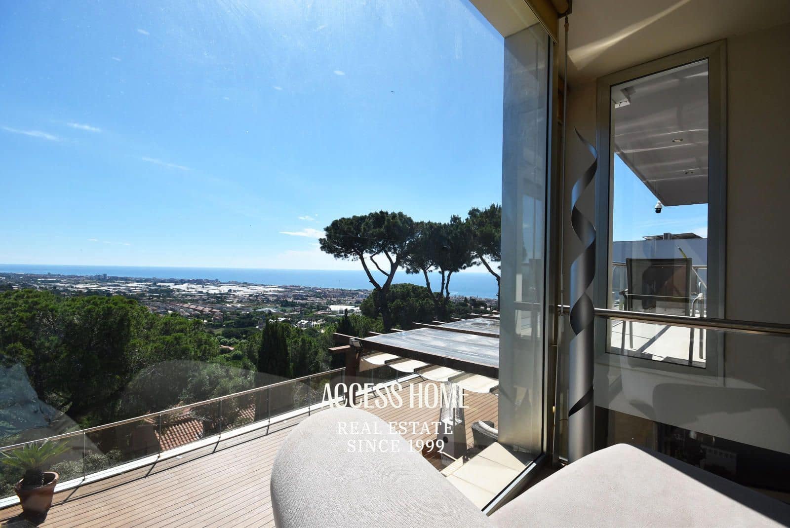 5 soveværelse Villa til salg i Premia de Dalt med swimmingpool garage - € 1.350.000 (Ref: 9146004)