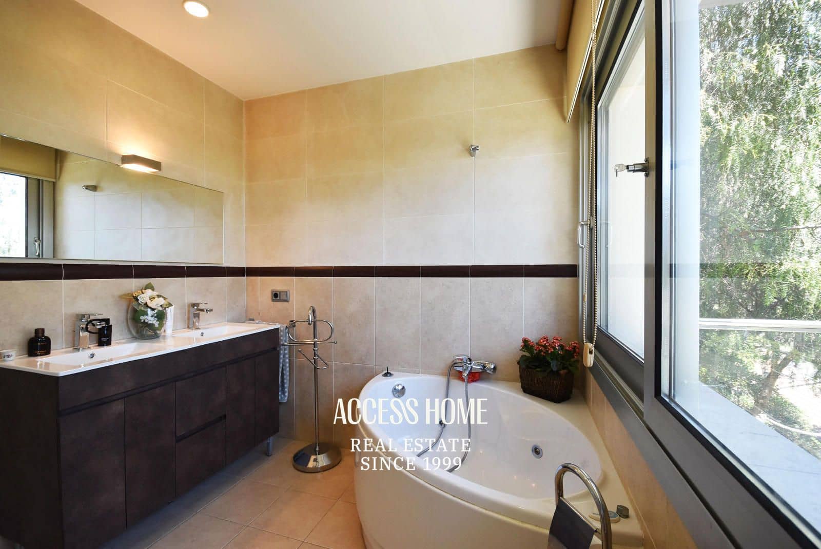 5 soveværelse Villa til salg i Premia de Dalt med swimmingpool garage - € 1.350.000 (Ref: 9146004)