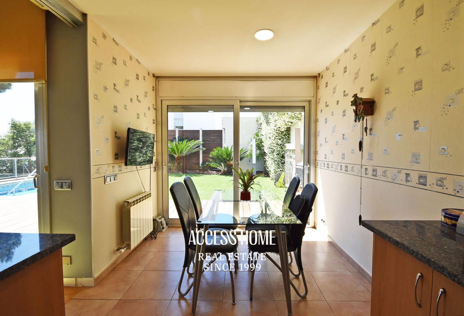 5 soveværelse Villa til salg i Premia de Dalt med swimmingpool garage - € 1.350.000 (Ref: 9146004)