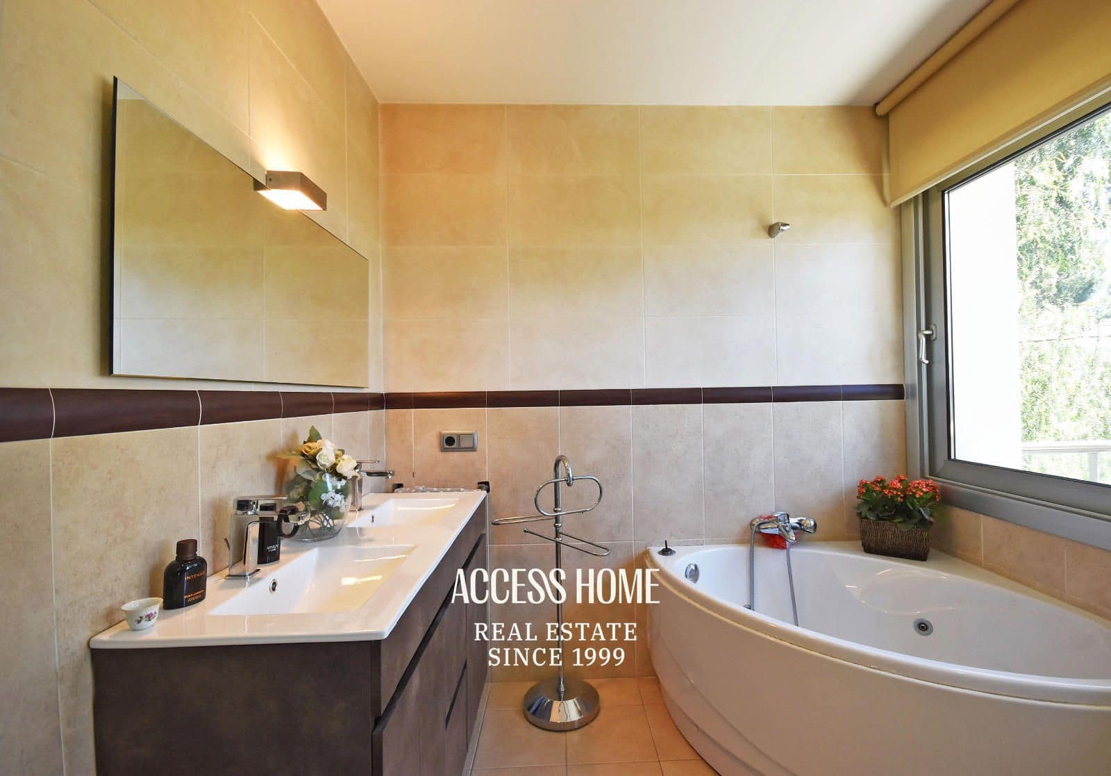 5 soveværelse Villa til salg i Premia de Dalt med swimmingpool garage - € 1.350.000 (Ref: 9146004)