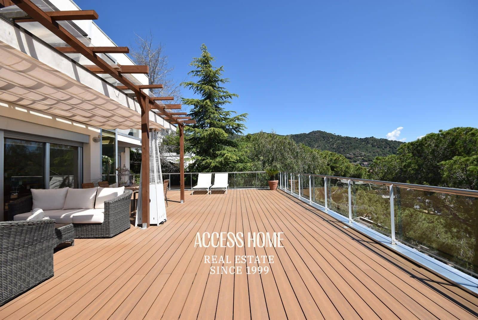 5 soveværelse Villa til salg i Premia de Dalt med swimmingpool garage - € 1.350.000 (Ref: 9146004)