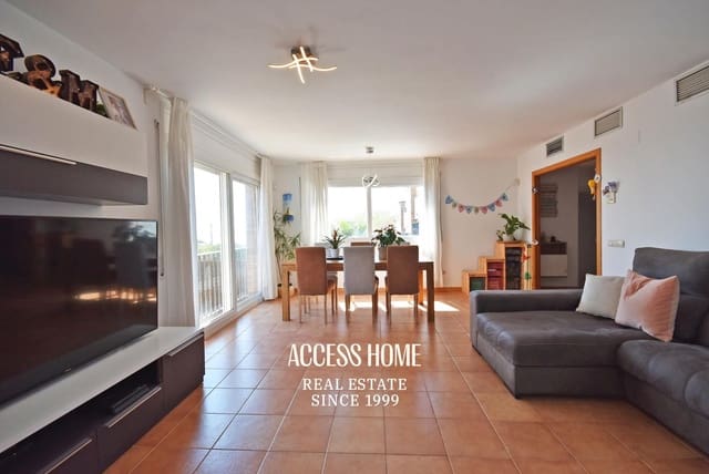 4 slaapkamer Villa te koop in Canet de Mar met garage - € 675.000 (Ref: 9146007)