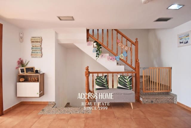 4 slaapkamer Villa te koop in Canet de Mar met garage - € 675.000 (Ref: 9146007)